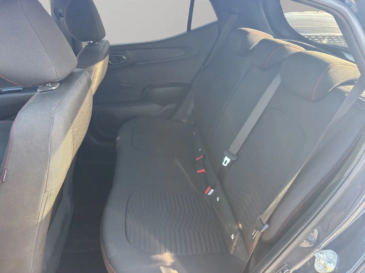 Hyundai i10 usata a Macerata (11)