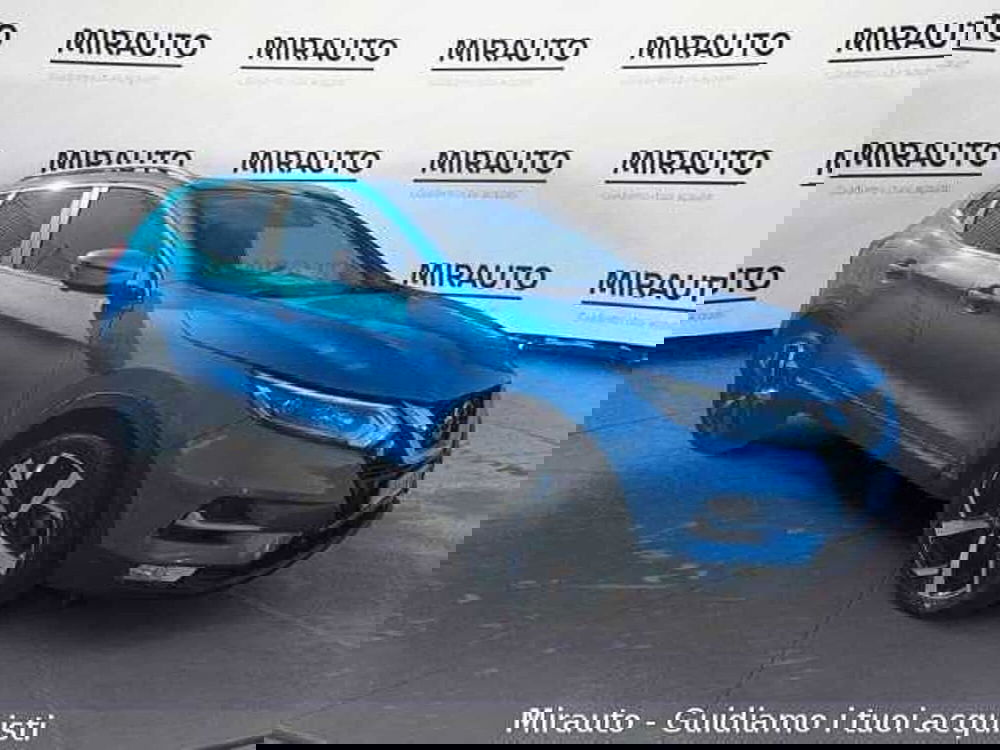 Nissan Qashqai usata a Roma