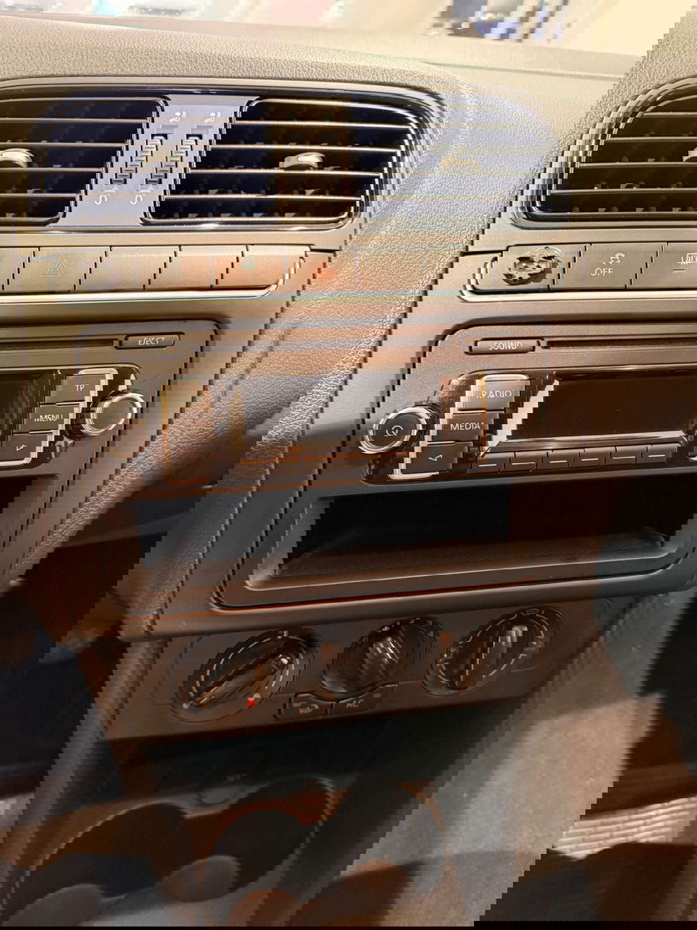 Volkswagen Polo usata a Genova (13)