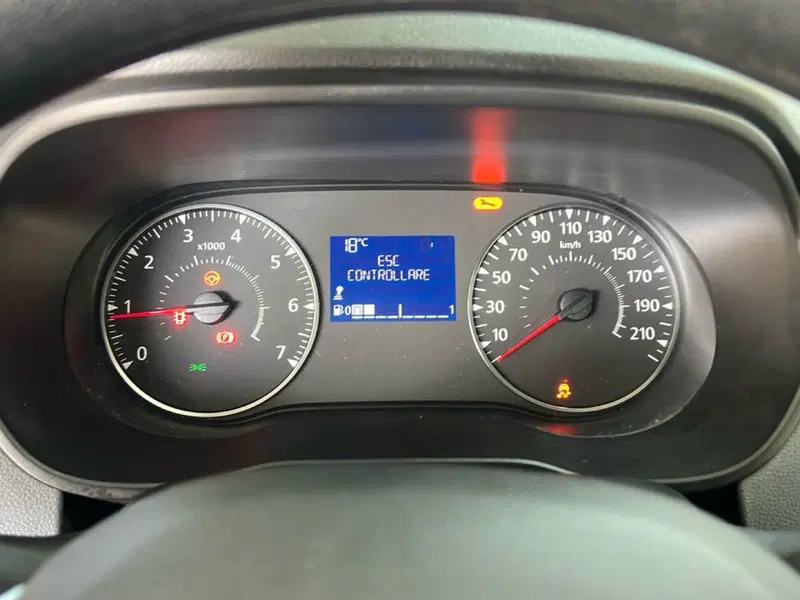 Dacia Duster usata a Roma (17)