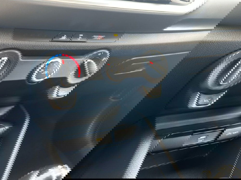 Kia Stonic usata a Roma (19)