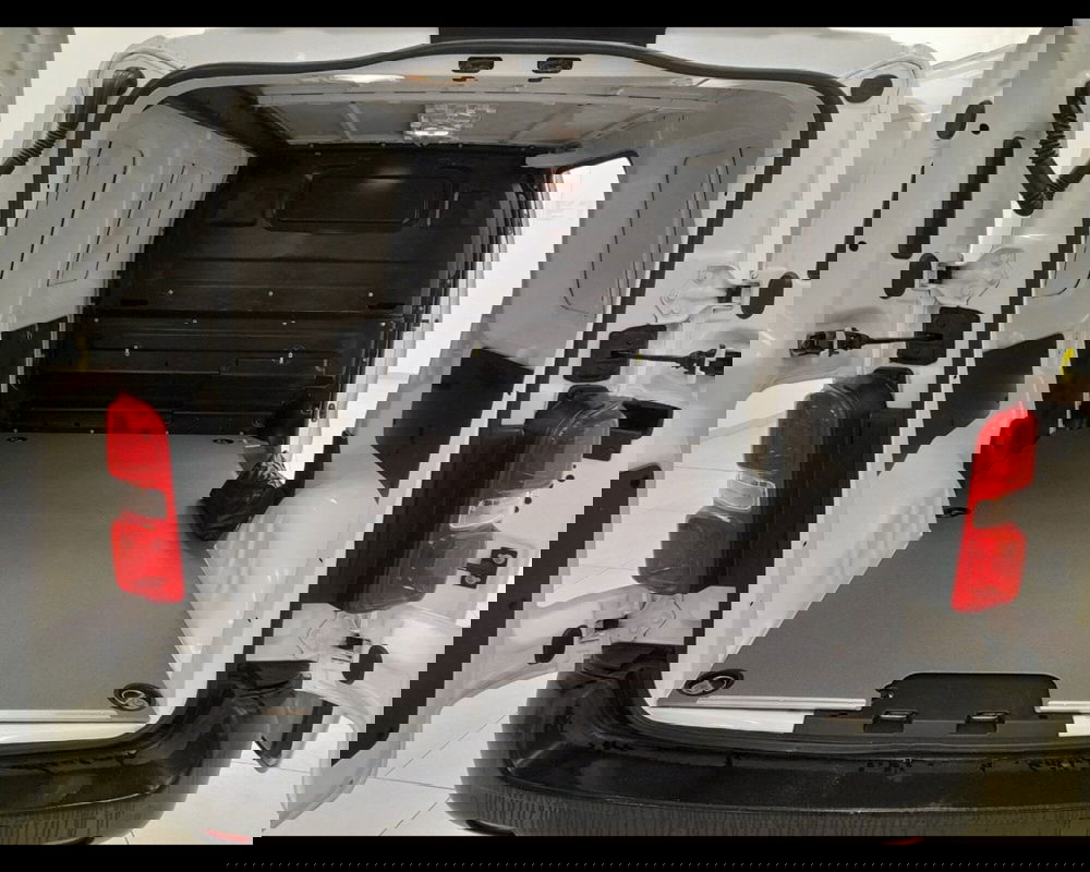 Opel Vivaro Furgone usata a Alessandria (11)