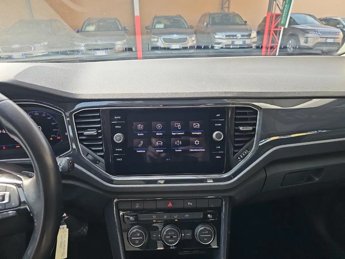 Volkswagen T-Roc usata a Lecco (13)