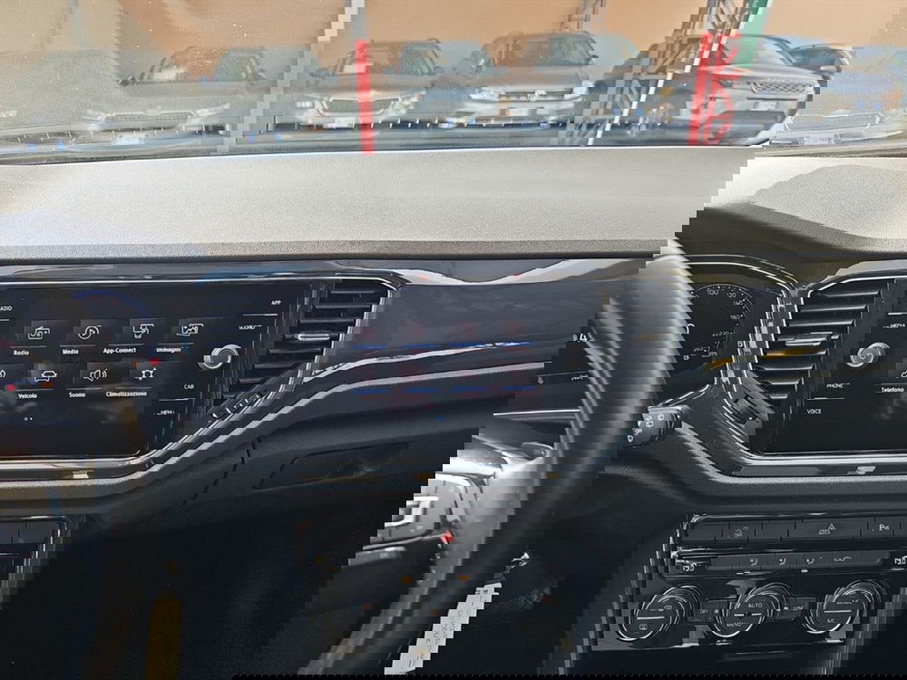 Volkswagen T-Roc usata a Lecco (13)