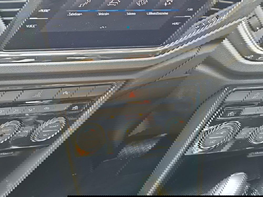 Volkswagen T-Roc usata a Lecco (14)