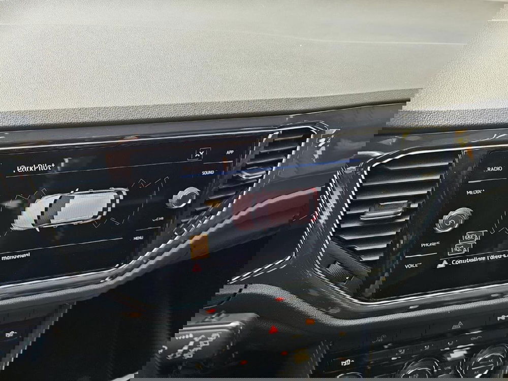 Volkswagen T-Roc usata a Lecco (16)