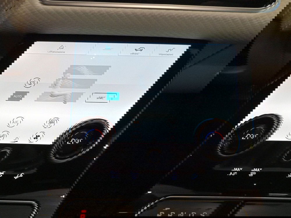 Land Rover Range Rover Velar usata a Varese (14)