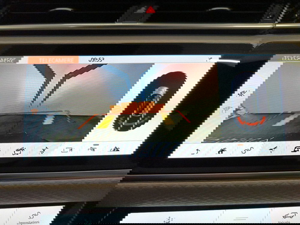 Land Rover Range Rover Velar usata a Varese (15)