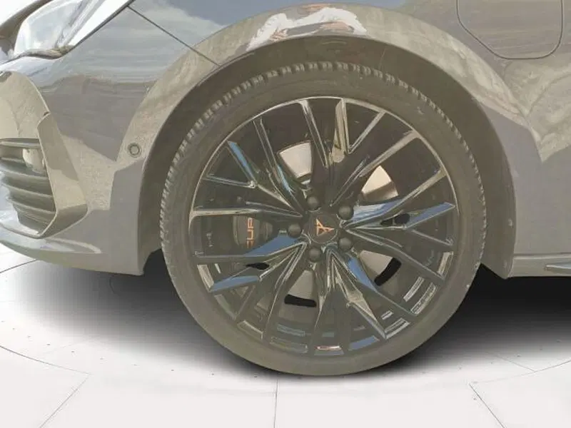 Cupra Leon usata a Vicenza (20)