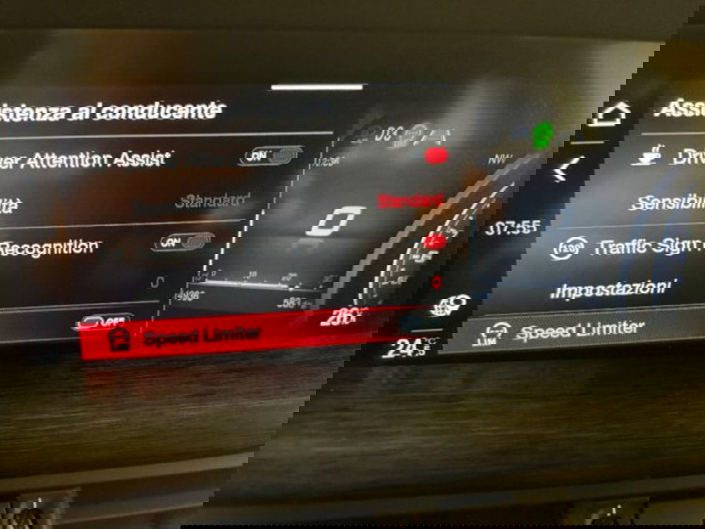 Alfa Romeo Stelvio usata a Cuneo (14)