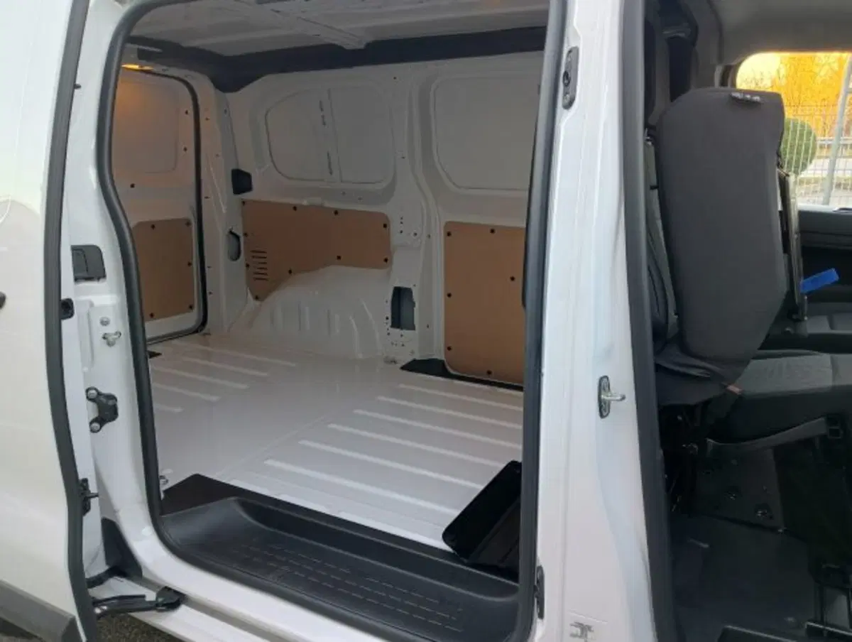 Citroen Jumpy Furgone nuova a Brescia (11)