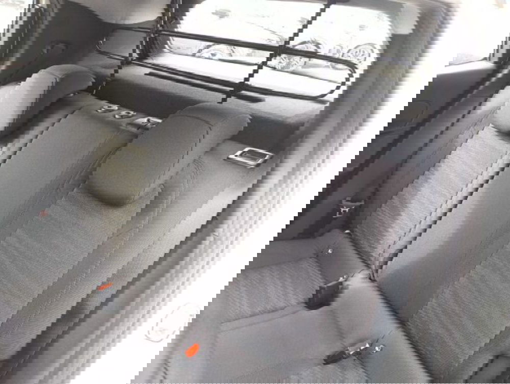 Jeep Avenger nuova a Brescia (9)