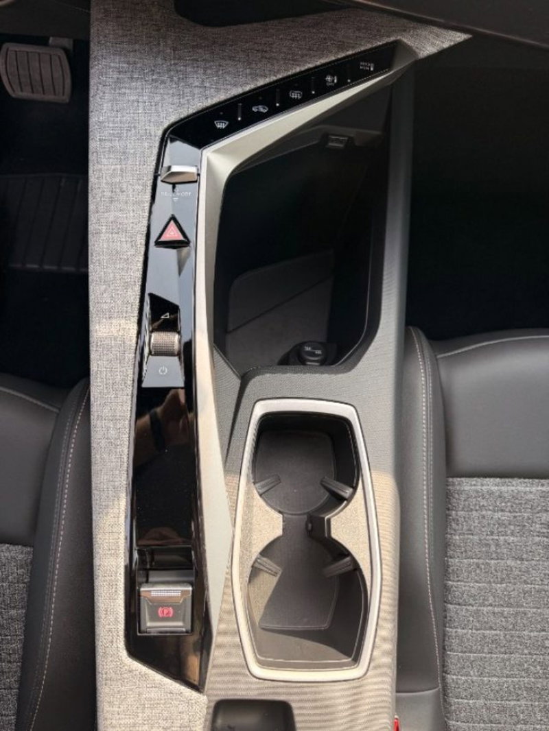 Peugeot 5008 usata a Brescia (20)