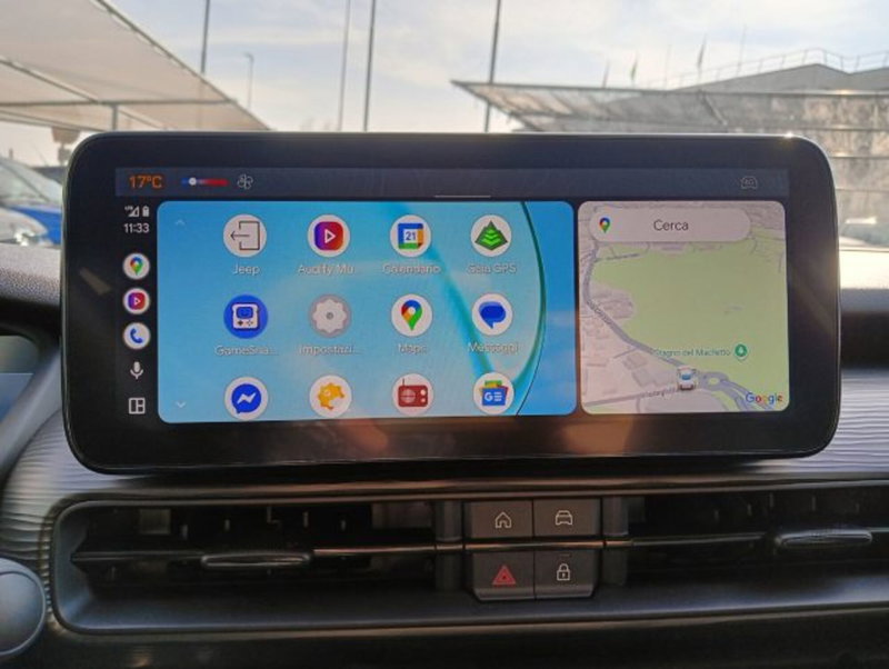 Jeep Avenger nuova a Brescia (15)