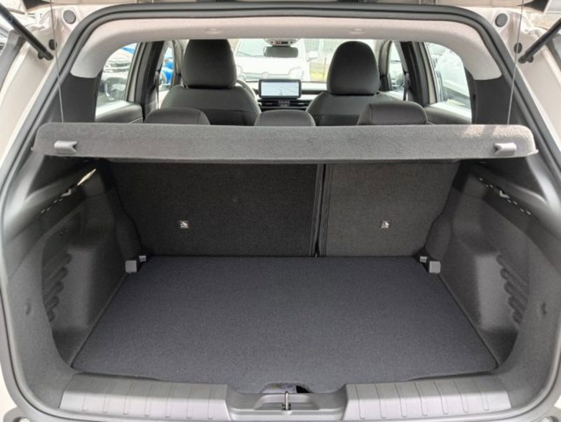 Jeep Avenger nuova a Brescia (16)