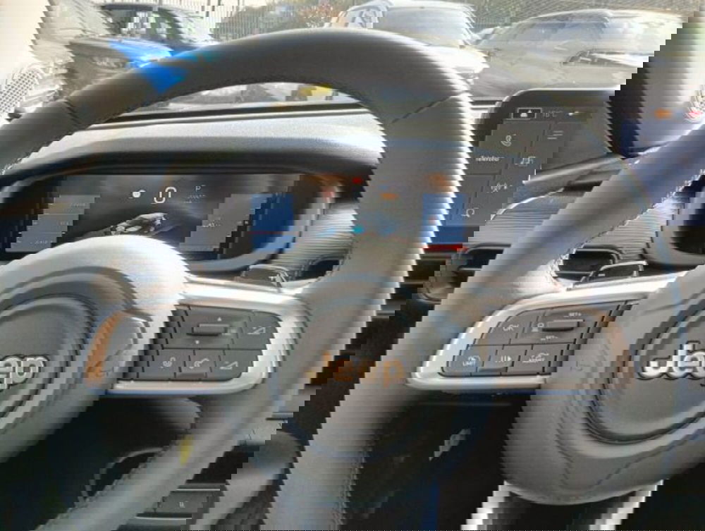 Jeep Avenger nuova a Brescia (7)