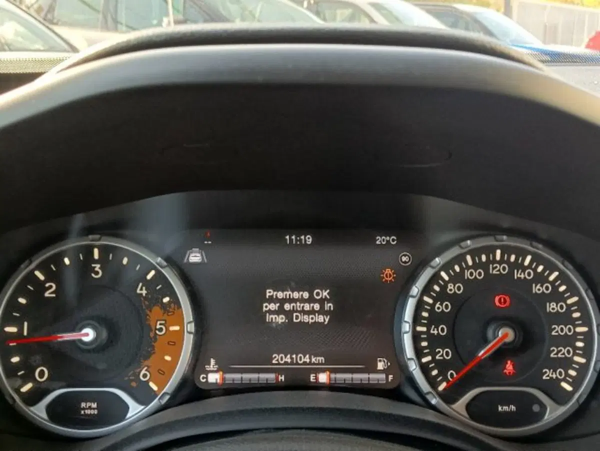 Jeep Renegade usata a Brescia (12)