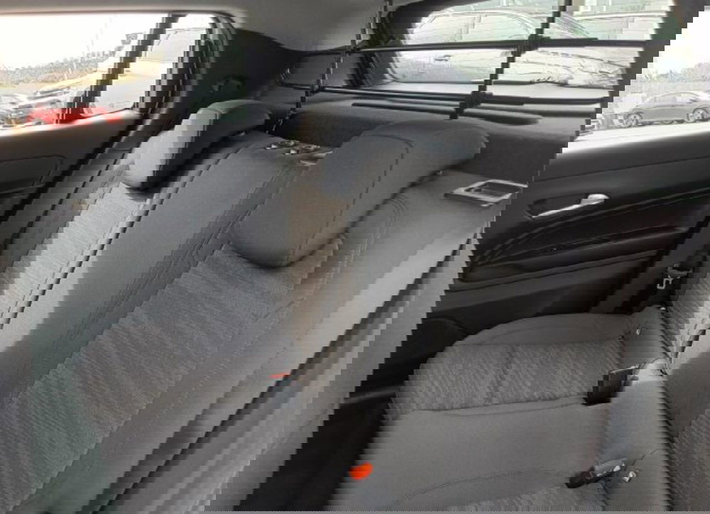 Jeep Avenger nuova a Brescia (10)