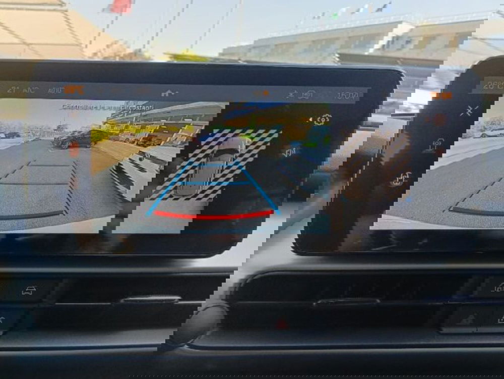 Jeep Avenger nuova a Brescia (12)