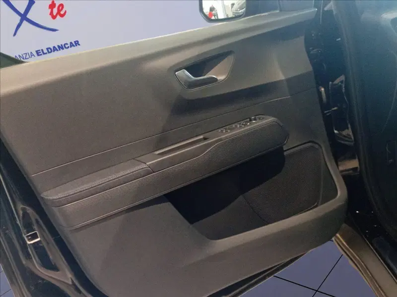 Ford Tourneo Courier nuova a Milano (10)