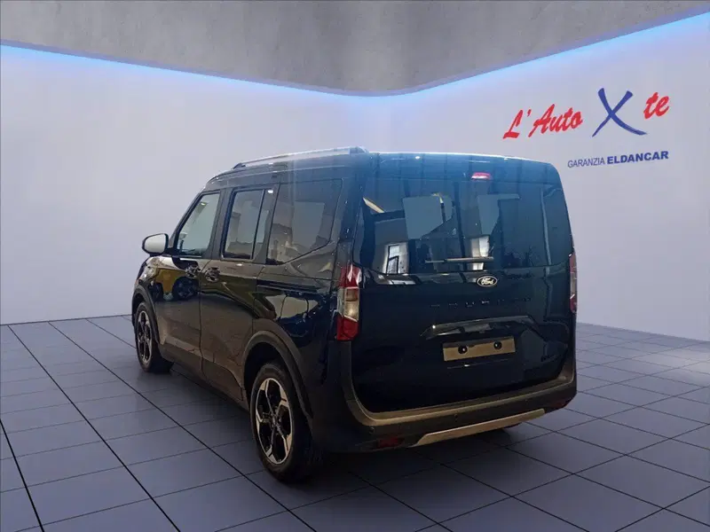 Ford Tourneo Courier nuova a Milano (5)