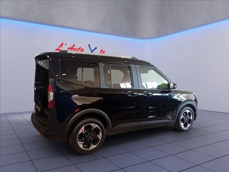Ford Tourneo Courier nuova a Milano (6)