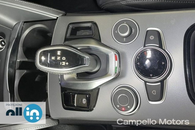 Alfa Romeo Stelvio usata a Venezia (12)