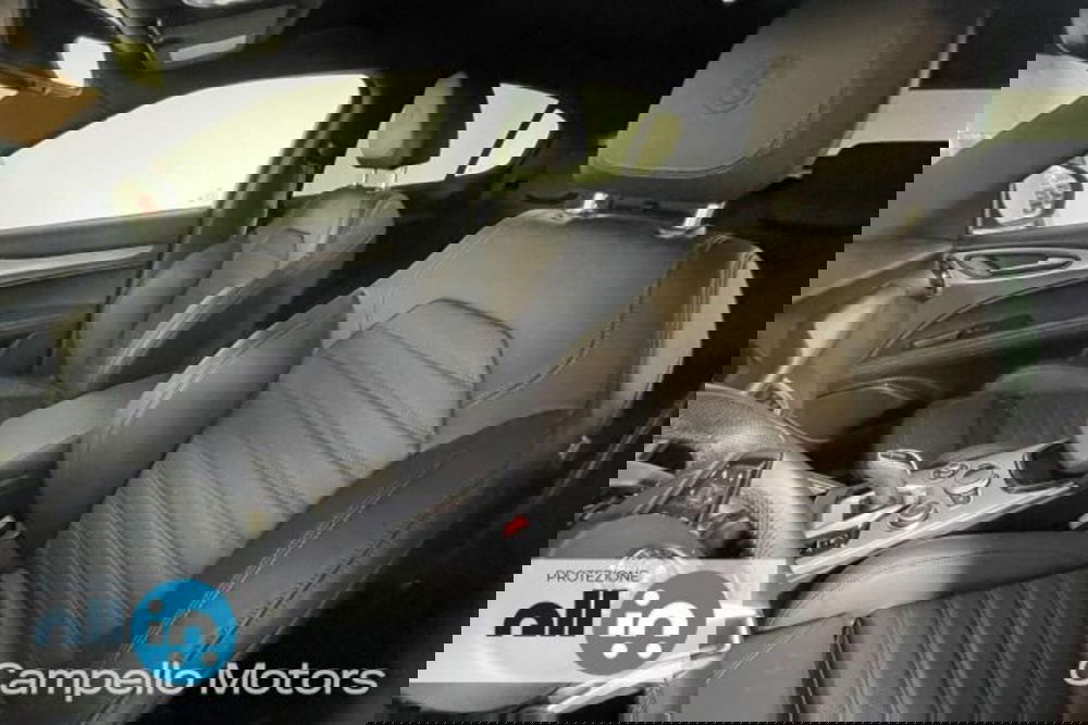 Alfa Romeo Stelvio usata a Venezia (14)