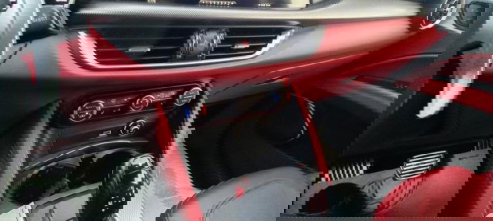 Alfa Romeo Stelvio usata a Udine (10)