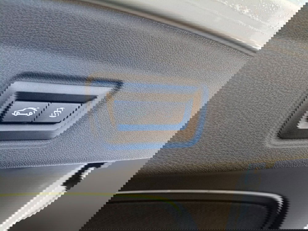 BMW i4 usata a Ascoli Piceno (15)