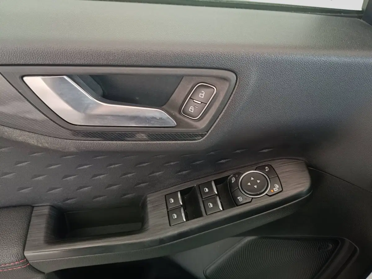 Ford Kuga usata a Ascoli Piceno (17)