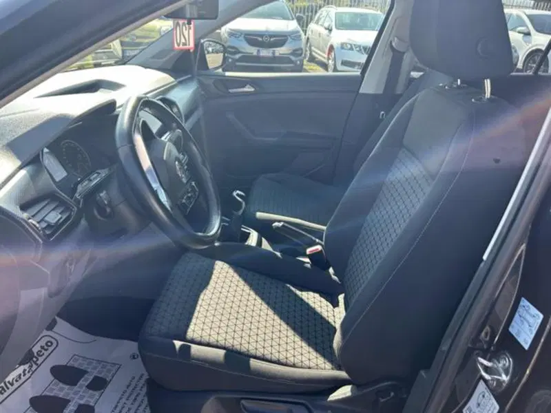 Volkswagen T-Cross usata a Lucca (6)