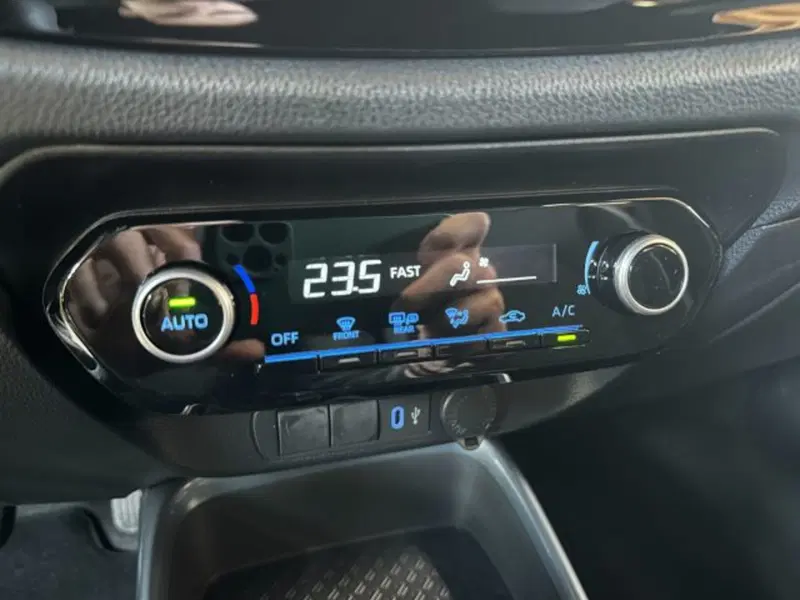 Toyota Aygo X nuova a Vicenza (11)