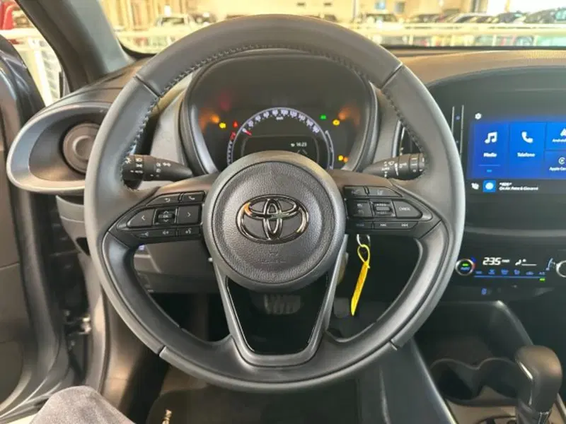 Toyota Aygo X nuova a Vicenza (13)