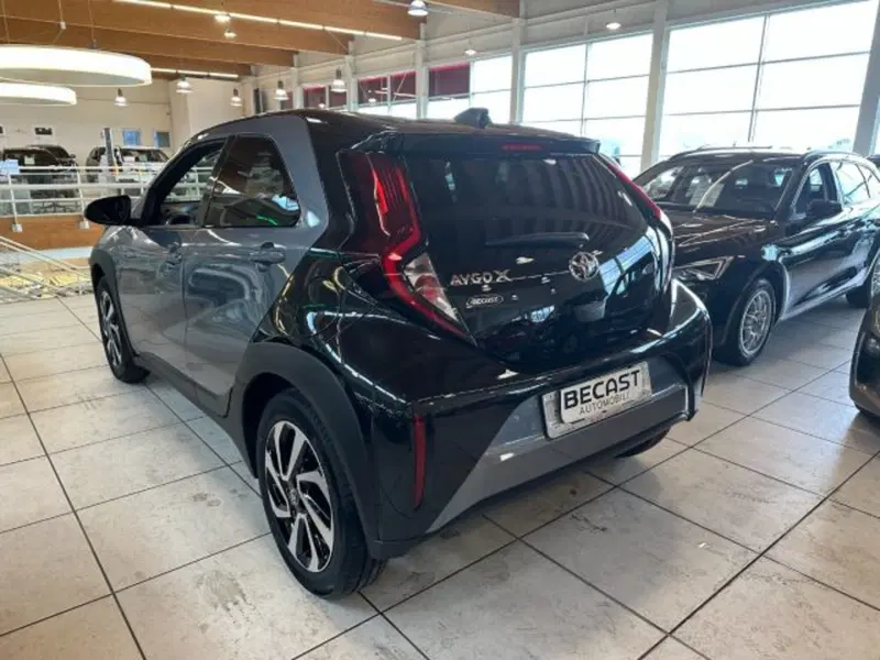 Toyota Aygo X nuova a Vicenza (4)