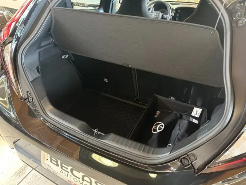 Toyota Aygo X nuova a Vicenza (5)