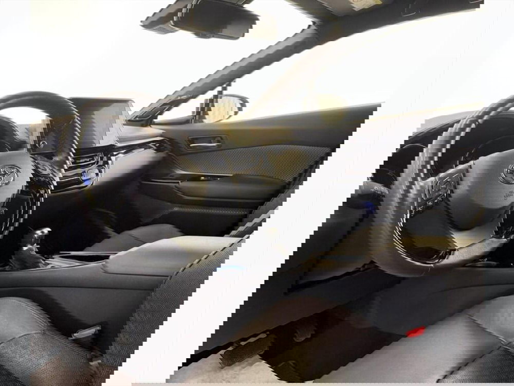 Toyota Toyota C-HR usata a Monza e Brianza (12)