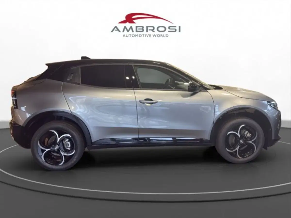 Alfa Romeo Junior nuova a Perugia (7)