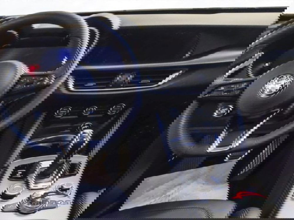 Alfa Romeo Stelvio nuova a Perugia (15)