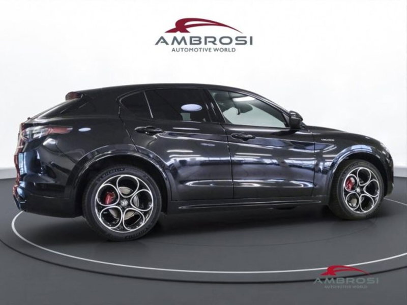 Alfa Romeo Stelvio nuova a Perugia (5)