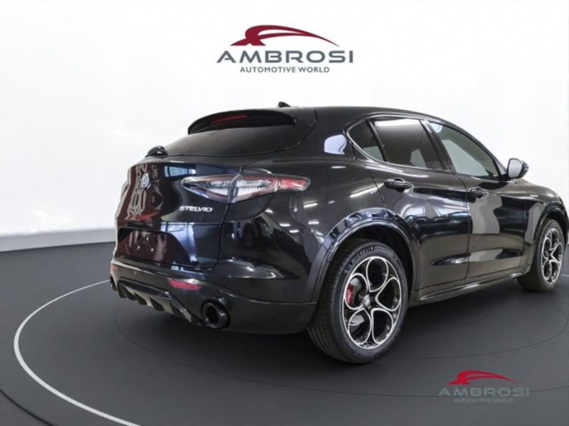 Alfa Romeo Stelvio nuova a Perugia (3)