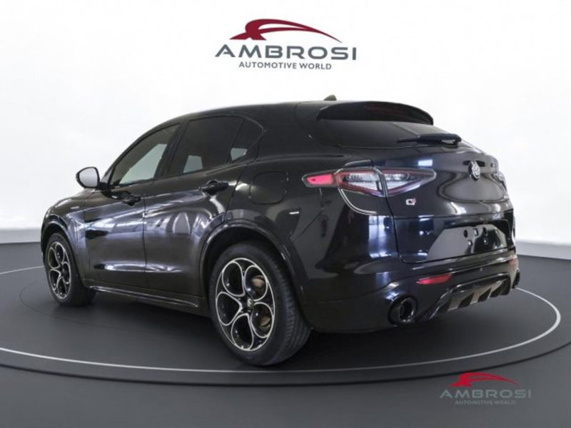 Alfa Romeo Stelvio nuova a Perugia (4)