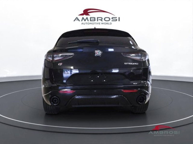 Alfa Romeo Stelvio nuova a Perugia (8)