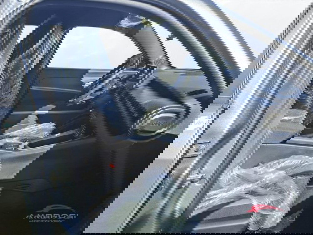 Jeep Avenger nuova a Perugia (12)