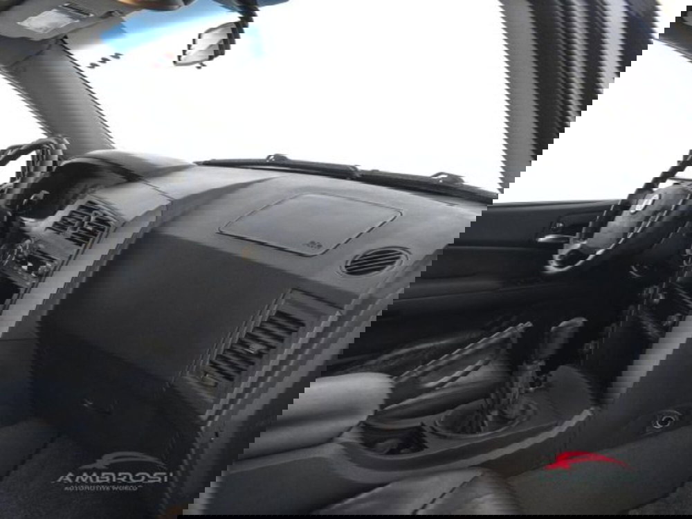 Ssangyong Kyron usata a Perugia (12)