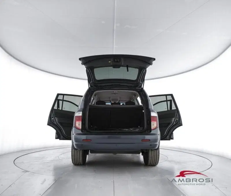 Ssangyong Kyron usata a Perugia (7)