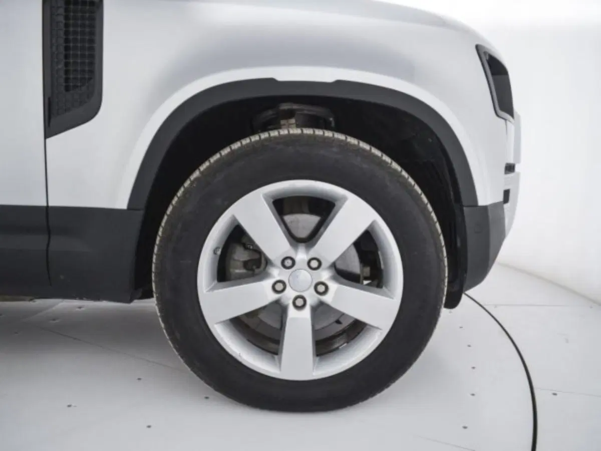Land Rover Defender usata a Perugia (9)