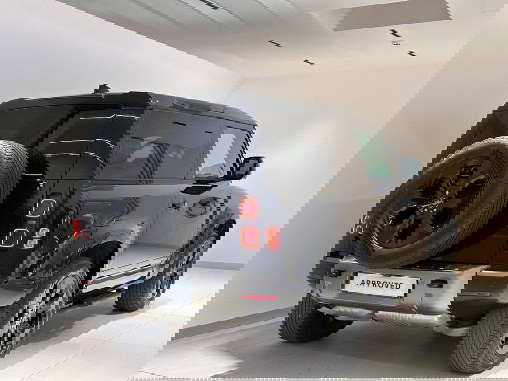 Land Rover Defender usata a Varese (2)