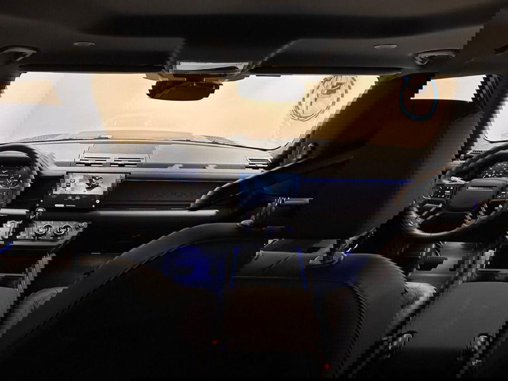 Land Rover Defender usata a Varese (4)