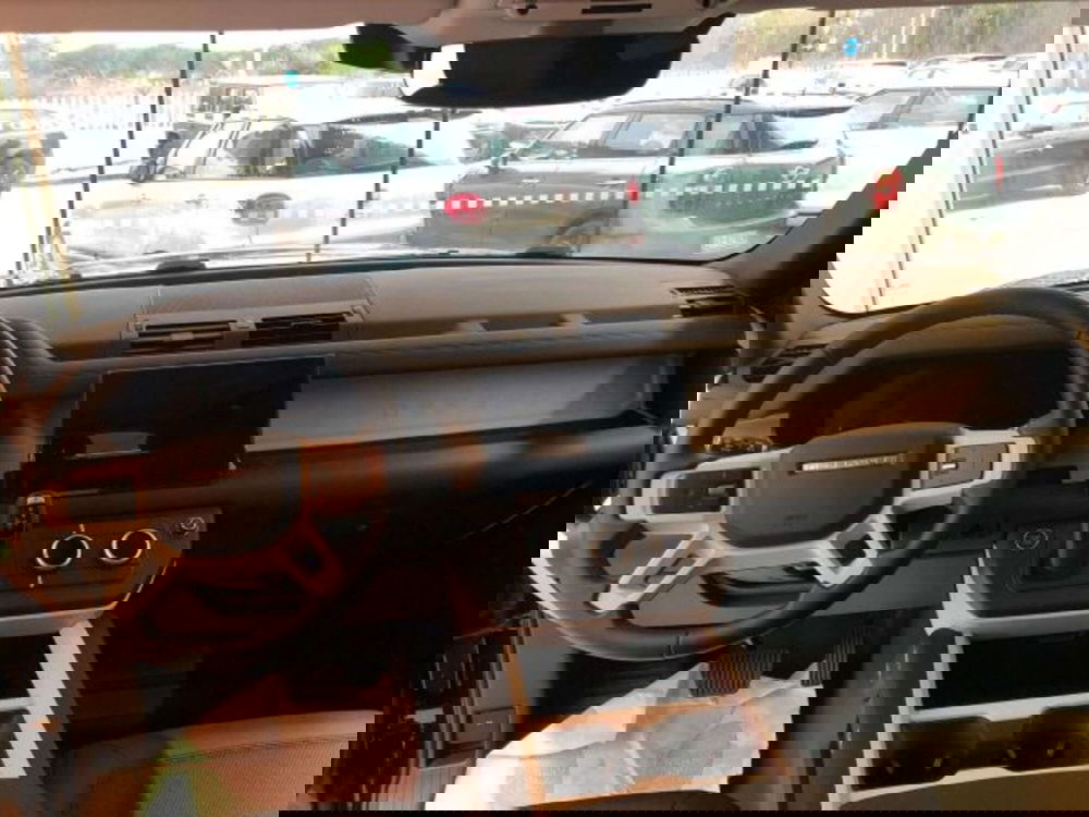 Land Rover Defender nuova a Firenze (11)